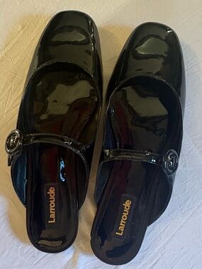 Larroudé Black Patent Leather Mary Jane Flats 7.5 NWOT - NEVER WORN